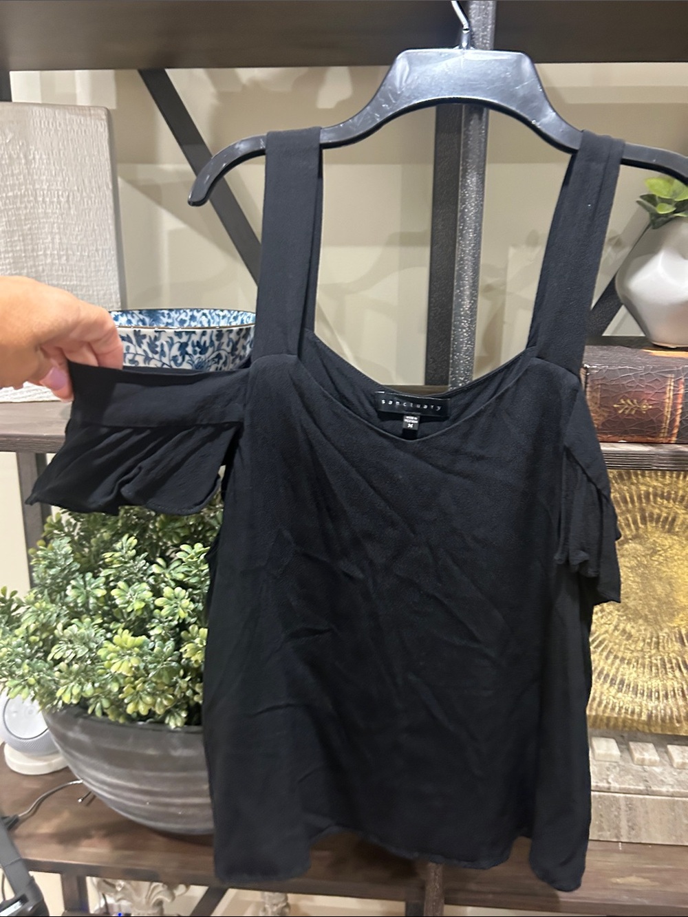 Sanctuary Black Cold-Shoulder Tank Top medium